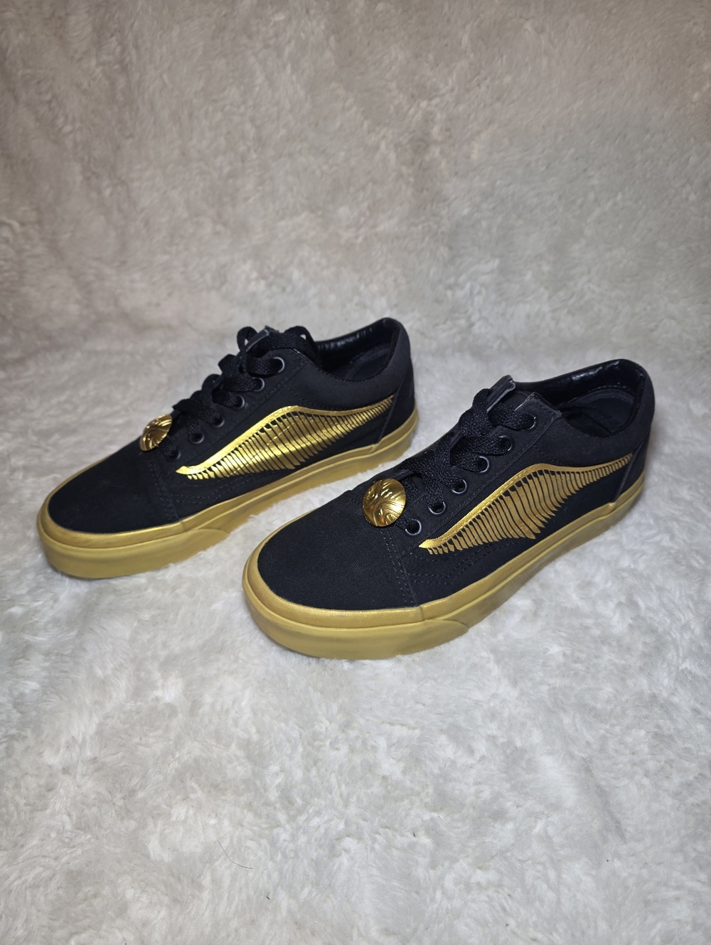 Vans x Harry Potter Old Skool "Golden Snitch" Sneakers - Women's 6 NWOT - Picture 11 of 14